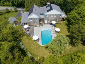 Hilltop Haven in Montauk w Pool, Family Friendly